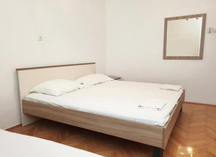 Apartmanibeta Stara Novalja Exterior photo